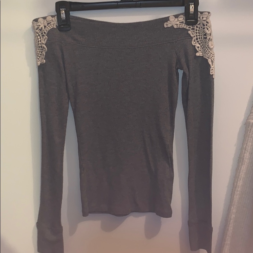 Off the shoulder long sleeve top from hollister